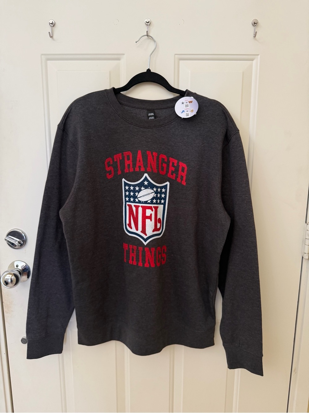 NWT Stranger Things x NFL Charcoal Crewneck Sweatshirt Men’s Large